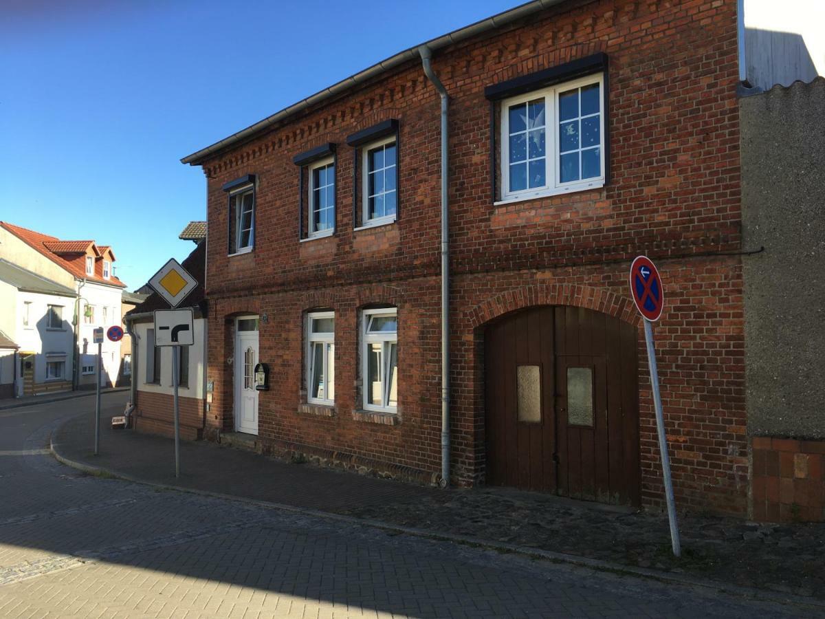 Ferienwohnung Kroepelin Exterior photo